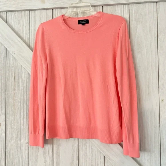 Banana Republic Forever Crew Neck Coral Sweater - Picture 2 of 5